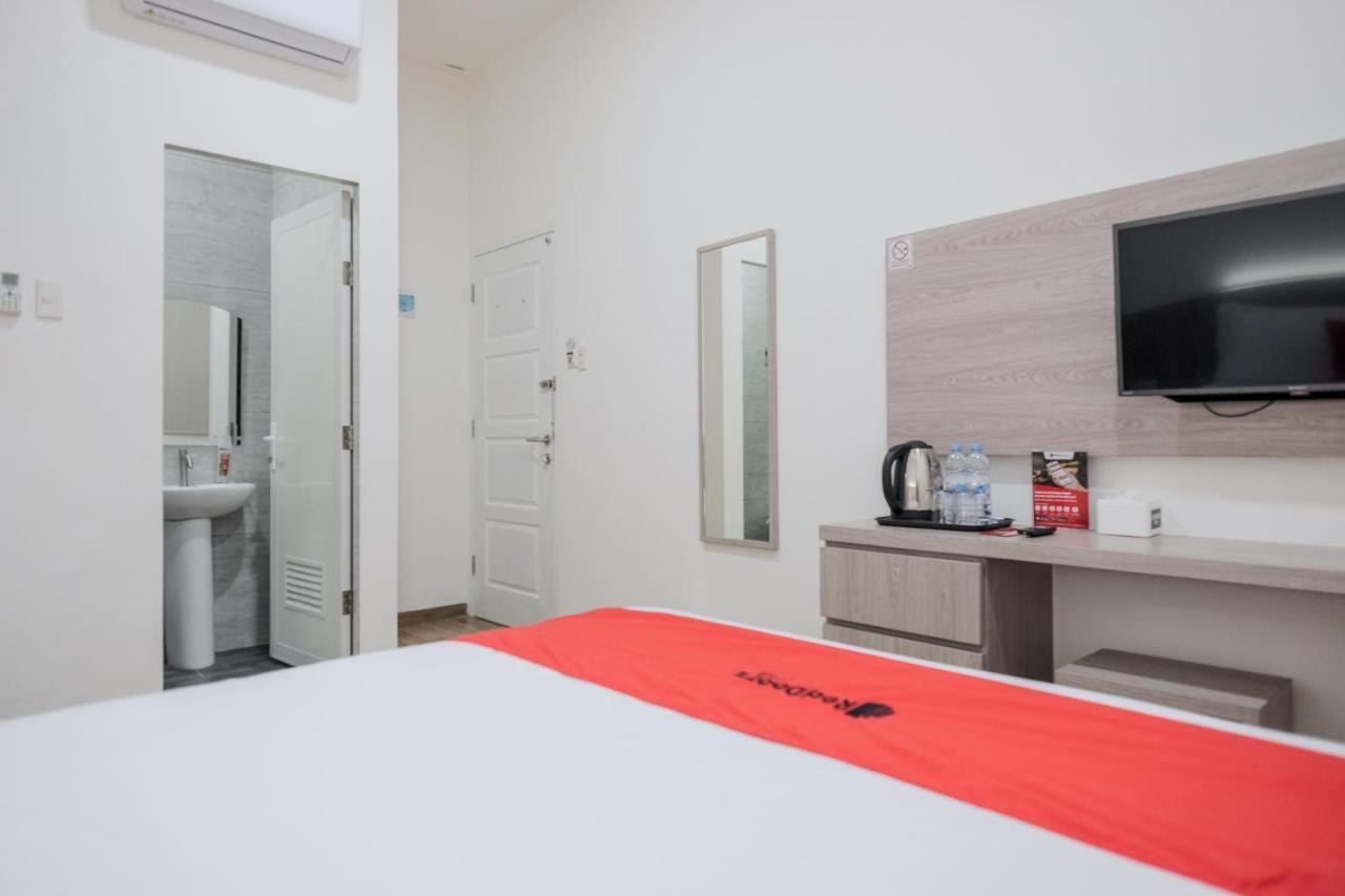 Reddoorz Plus @ Jalan Juanda Medan Dış mekan fotoğraf