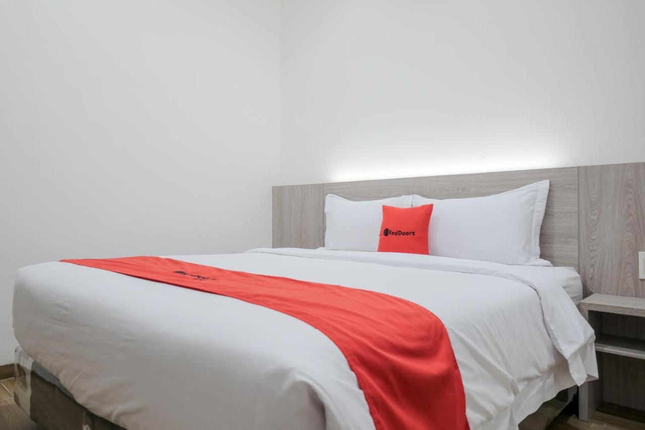 Reddoorz Plus @ Jalan Juanda Medan Dış mekan fotoğraf